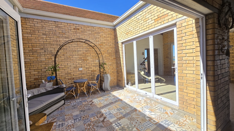 To Let 2 Bedroom Property for Rent in Port Owen Western Cape